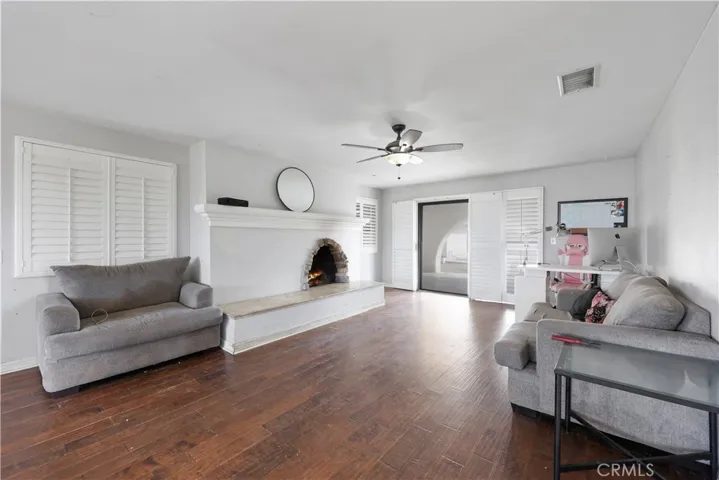 19991 Mariposa Avenue, Riverside, California 92508