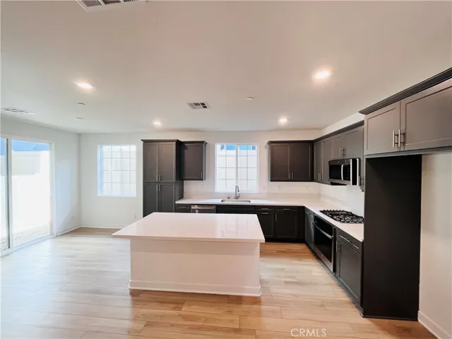 2031 Divine Arroyo, Upland, California 91786
