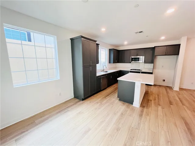 2031 Divine Arroyo, Upland, California 91786