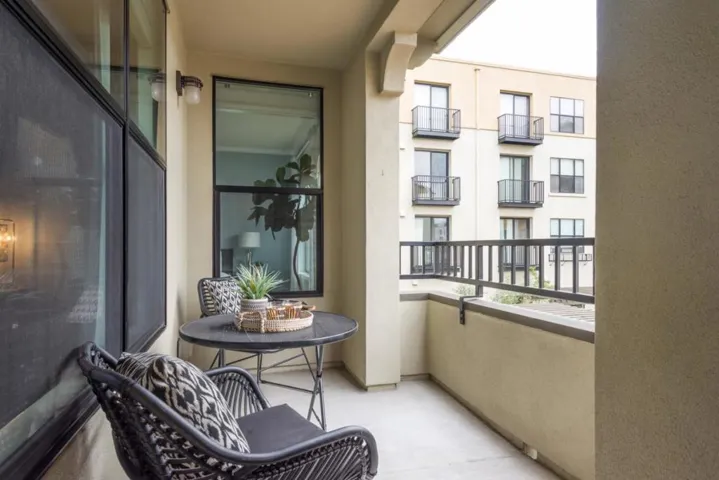 1001 Laurel Street 214, San Carlos, California 94070
