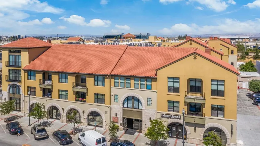 1001 Laurel Street 214, San Carlos, California 94070