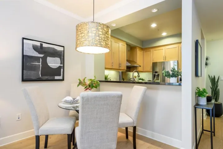 1001 Laurel Street 214, San Carlos, California 94070
