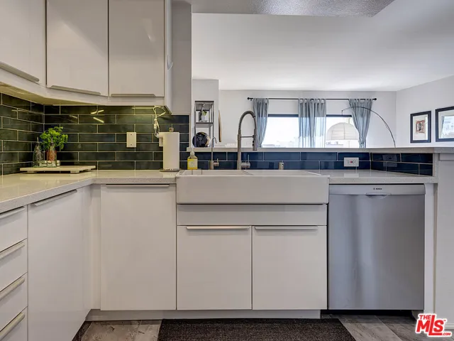 8180 Manitoba Street 257, Playa Del Rey, California 90293