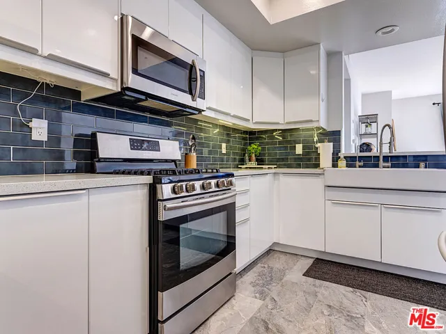 8180 Manitoba Street 257, Playa Del Rey, California 90293