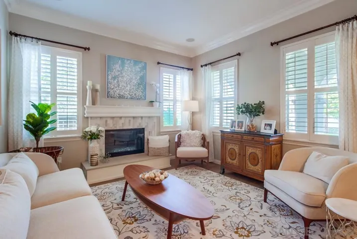 1156 Via Vera Cruz, San Marcos, California 92078