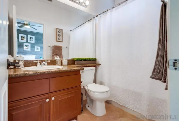 1156 Via Vera Cruz, San Marcos, California 92078