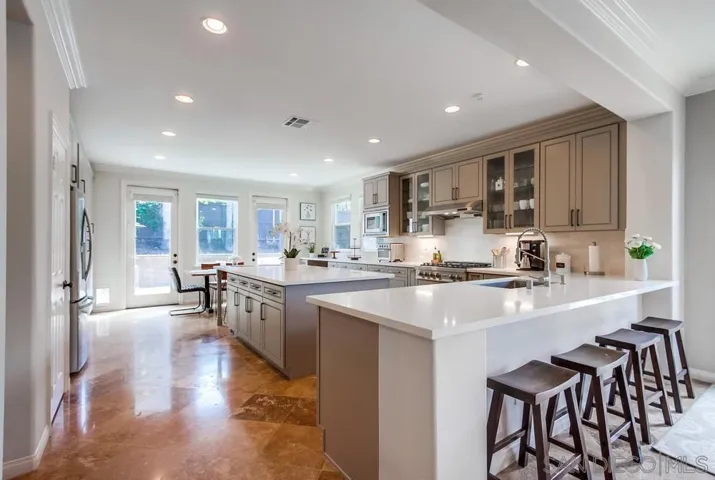 1156 Via Vera Cruz, San Marcos, California 92078