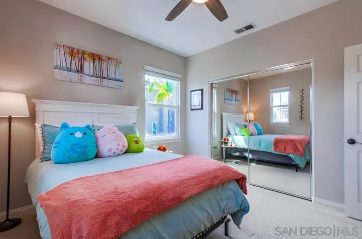 1156 Via Vera Cruz, San Marcos, California 92078