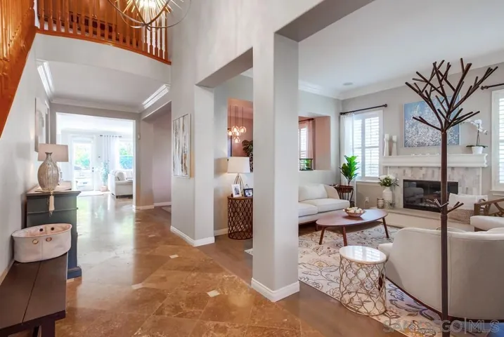 1156 Via Vera Cruz, San Marcos, California 92078