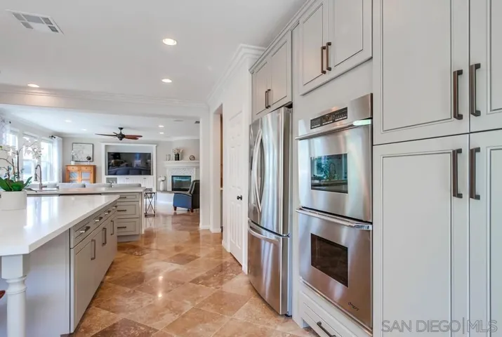 1156 Via Vera Cruz, San Marcos, California 92078