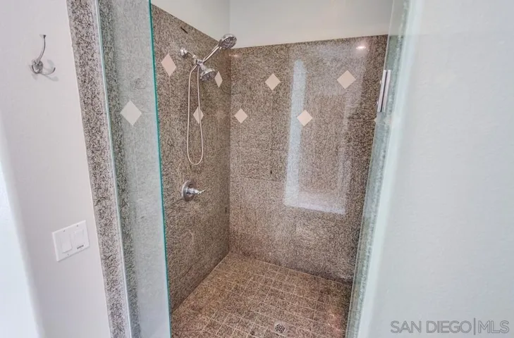 1156 Via Vera Cruz, San Marcos, California 92078