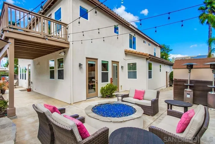 1156 Via Vera Cruz, San Marcos, California 92078