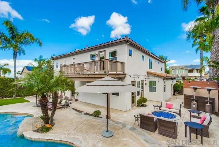 1156 Via Vera Cruz, San Marcos, California 92078