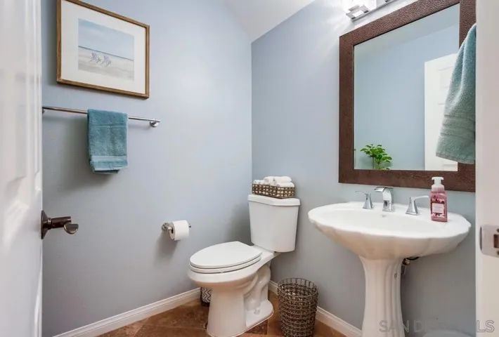 1156 Via Vera Cruz, San Marcos, California 92078