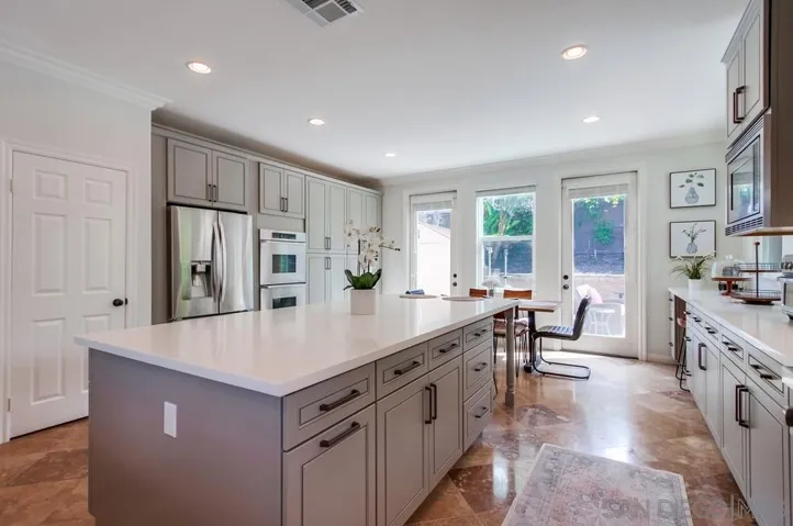 1156 Via Vera Cruz, San Marcos, California 92078