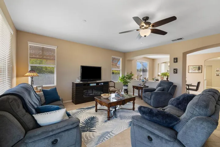 34-web-or-mls-2H8A6164