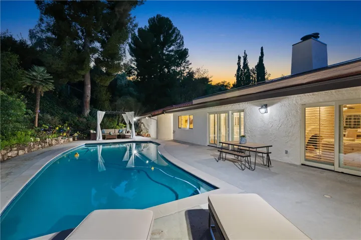 4108 Monet Avenue, Woodland Hills, California 91364