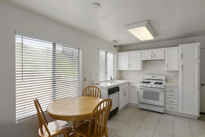 2414 Pimlico Place, Alpine, California 91901