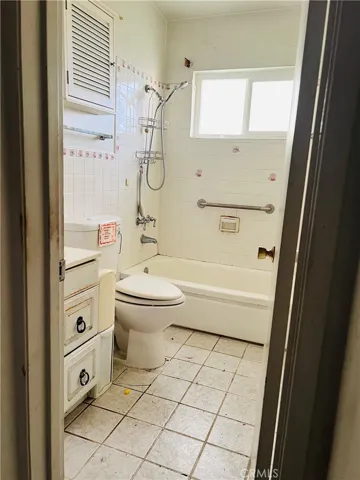 4927 Lakiba Palmer Avenue, San Diego, California 92102