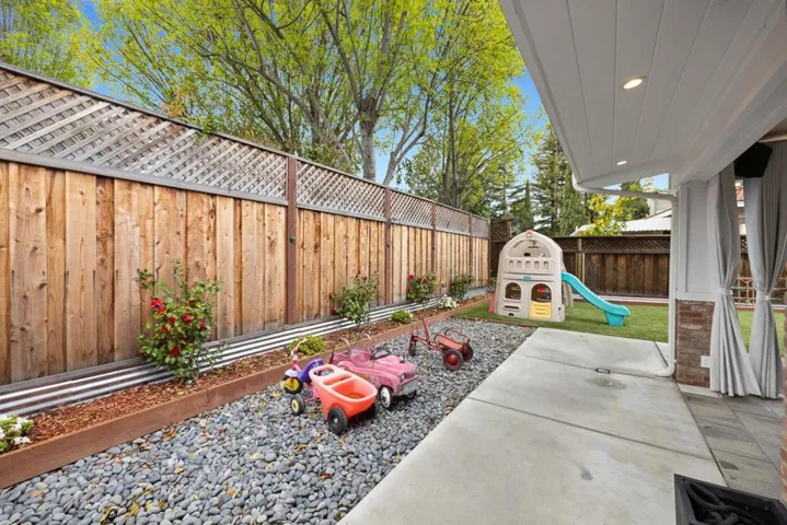 210 Santa Clara Avenue, Redwood City, California 94061