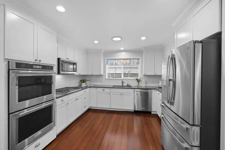 210 Santa Clara Avenue, Redwood City, California 94061