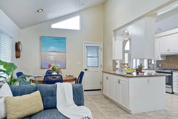 6533 Easy Street, Carlsbad, California 92011