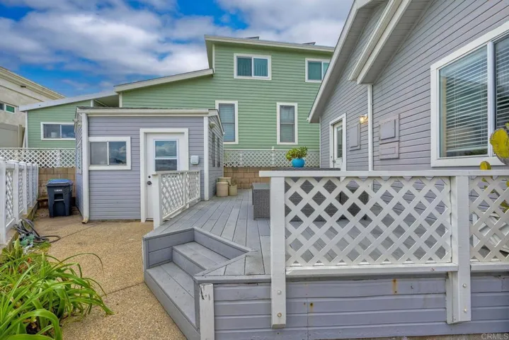 6533 Easy Street, Carlsbad, California 92011