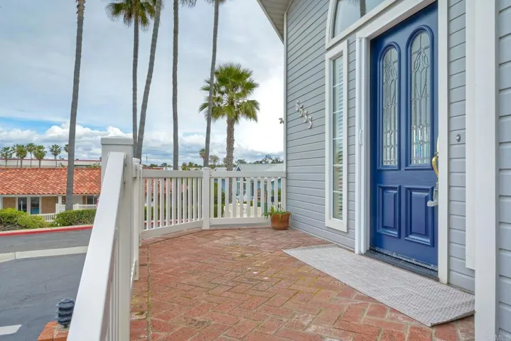 6533 Easy Street, Carlsbad, California 92011