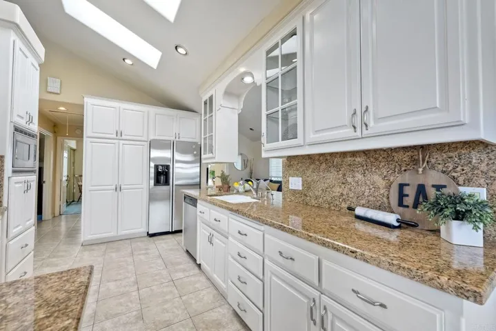 6533 Easy Street, Carlsbad, California 92011