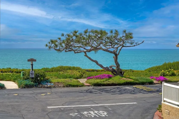 6533 Easy Street, Carlsbad, California 92011