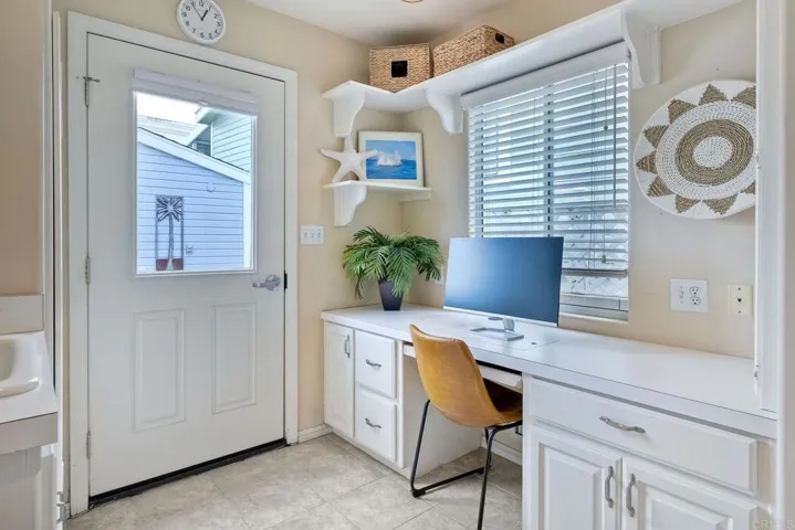 6533 Easy Street, Carlsbad, California 92011