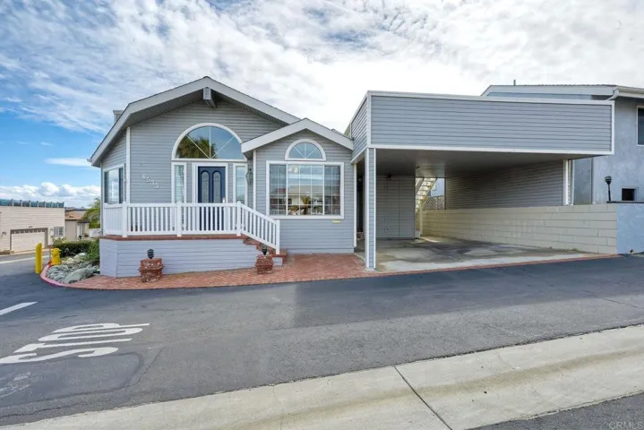 6533 Easy Street, Carlsbad, California 92011