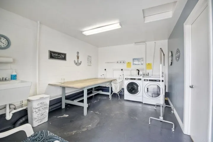 6533 Easy Street, Carlsbad, California 92011