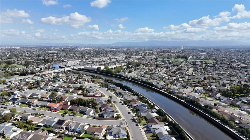 5511 Kern Drive, Huntington Beach, California 92649