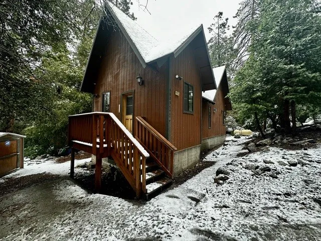 40235 Valley Of The Falls Drive, Forest Falls, California 92339