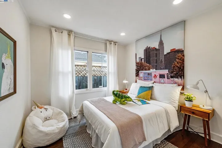 221 Santa Clara Avenue, Alameda, California 94501
