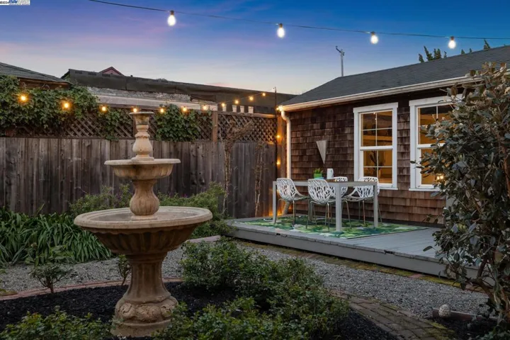 221 Santa Clara Avenue, Alameda, California 94501
