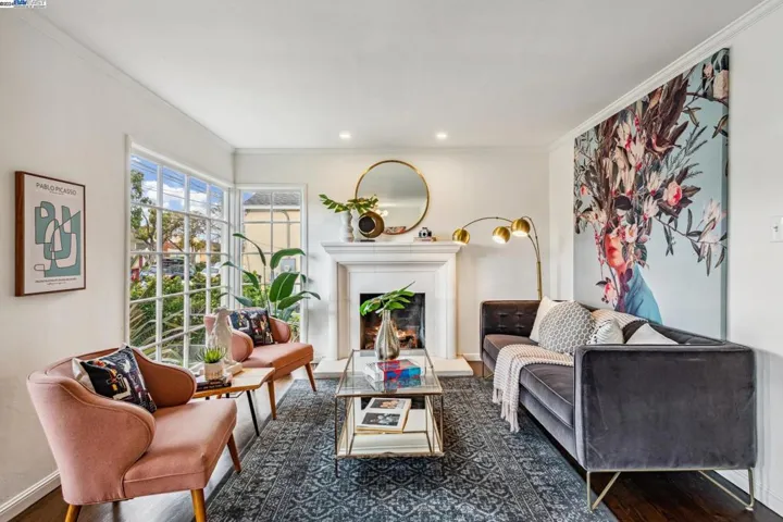 221 Santa Clara Avenue, Alameda, California 94501