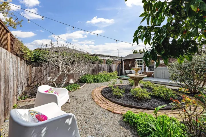 221 Santa Clara Avenue, Alameda, California 94501