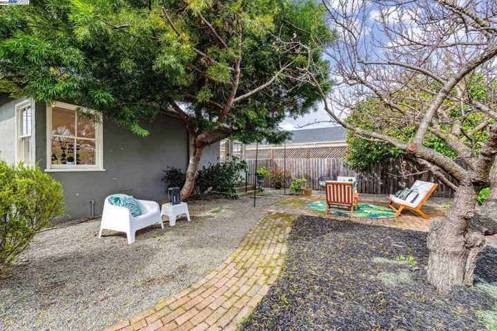 221 Santa Clara Avenue, Alameda, California 94501
