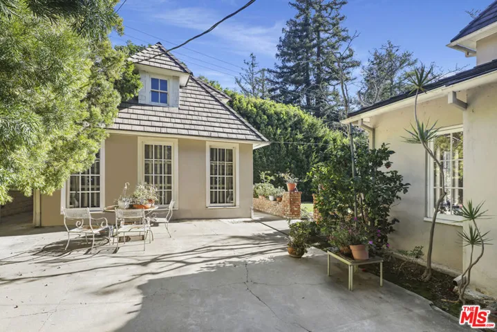 174 S Burlingame Avenue, Los Angeles, California 90049