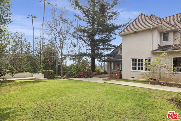 174 S Burlingame Avenue, Los Angeles, California 90049