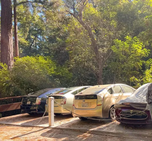 4 Car Private Parking