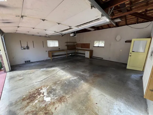 Attached 2 car garage