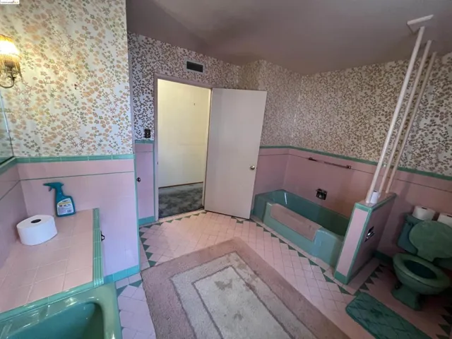 Bathroom #1