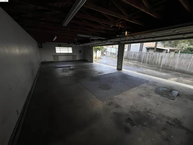 4 car garage and workshop