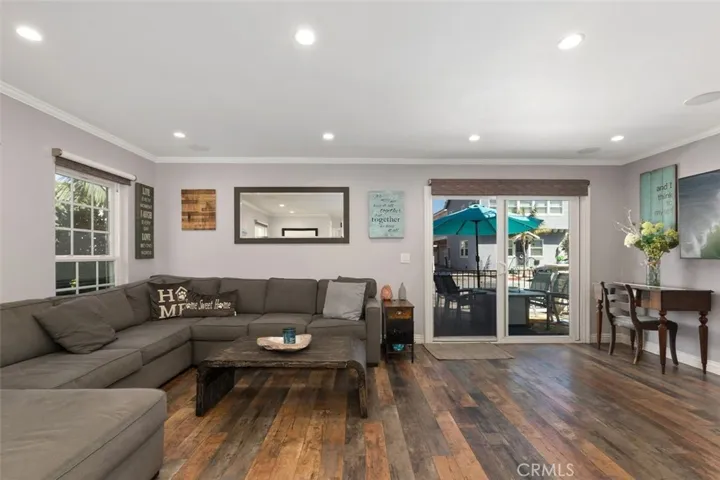 307 Anade Avenue, Newport Beach, California 92661