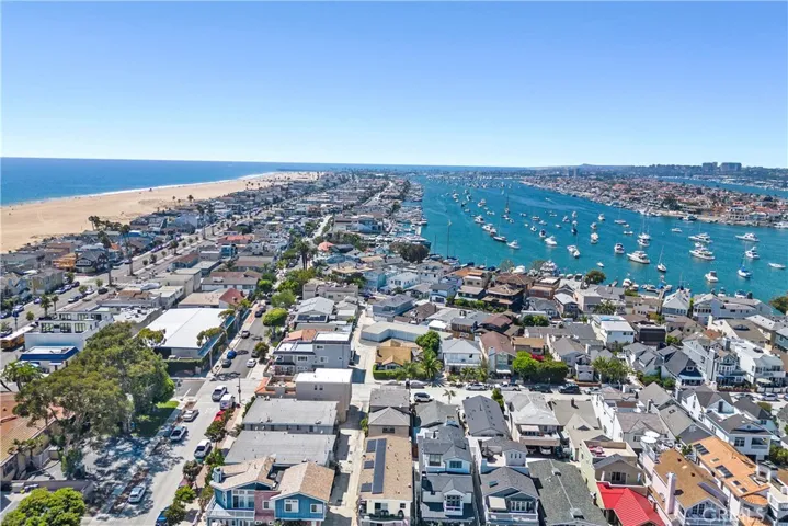307 Anade Avenue, Newport Beach, California 92661