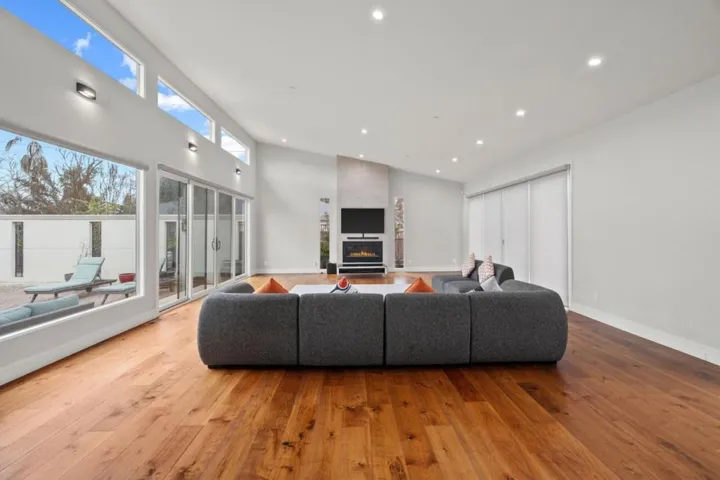 1745 Hull Avenue, Redwood City, California 94061