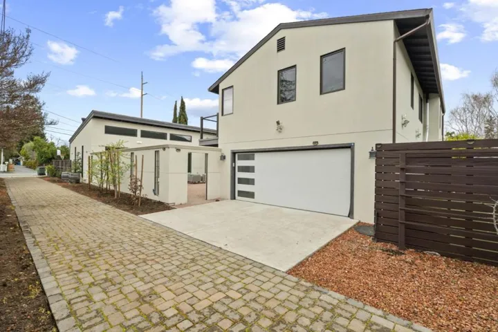 1745 Hull Avenue, Redwood City, California 94061